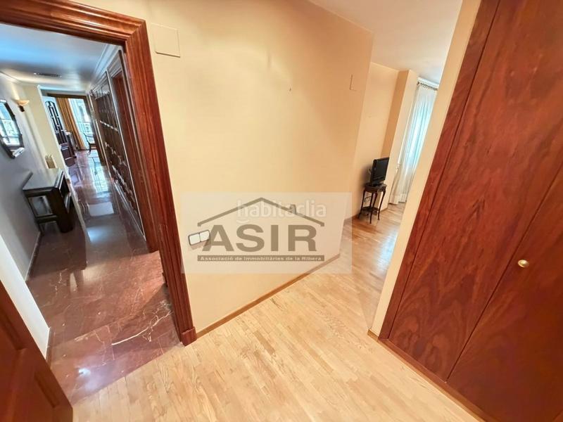 Foto c9d7c88e-d5e9-4ed5-90d5-2f2394480a9d. Attico con parcheggio in Centre Alzira