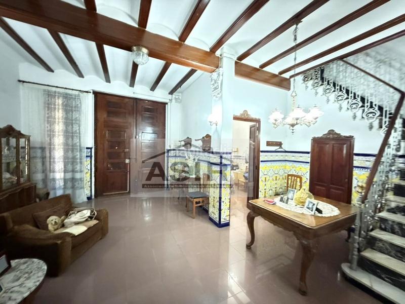 Foto a1381a57-ac98-4ec7-953c-fba9aaecd226. House in Centre Alzira