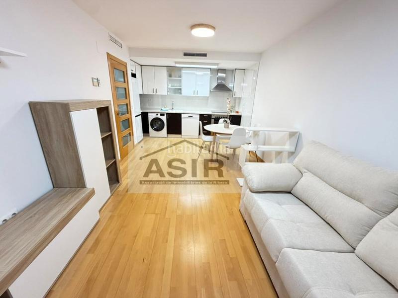 Foto 73157120-c3b3-4bca-bc19-833485e8e3c8. Rent flat in Sants Patrons Alzira