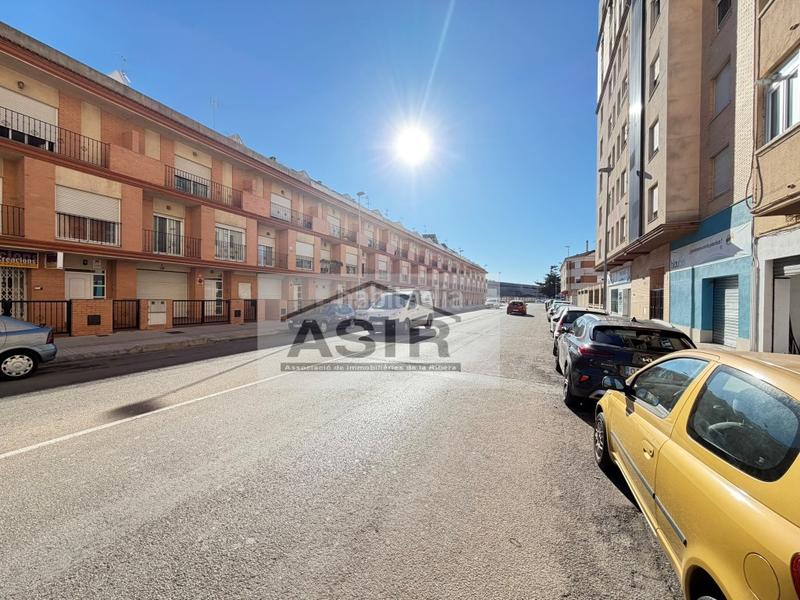 Foto 7b5554c3-c84e-42d8-b827-92b3b5f7c7c5. Local comercial  venta en Alquenència - Venècia Alzira