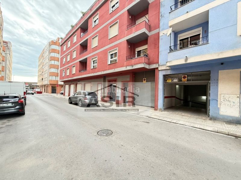 Foto 4b9f5d3f-6f25-4b5d-9659-6170ccd1388a. Aparcament cotxe a Alquenència - Venècia Alzira
