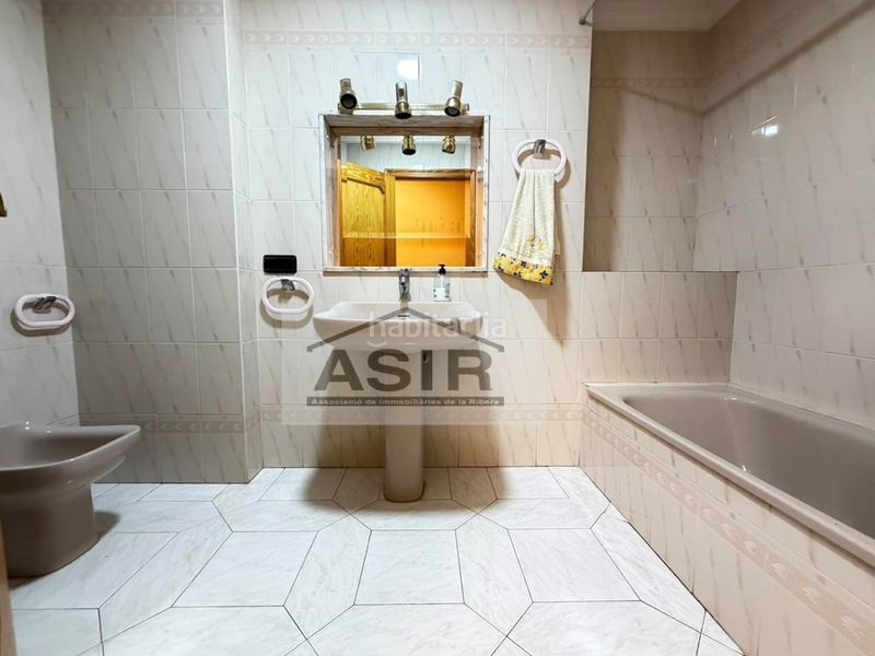 Foto 1e1e5ebc-7cce-4510-9a87-fcf4d6860bdf. Casa amb aparcament a Pere Crespí Alzira