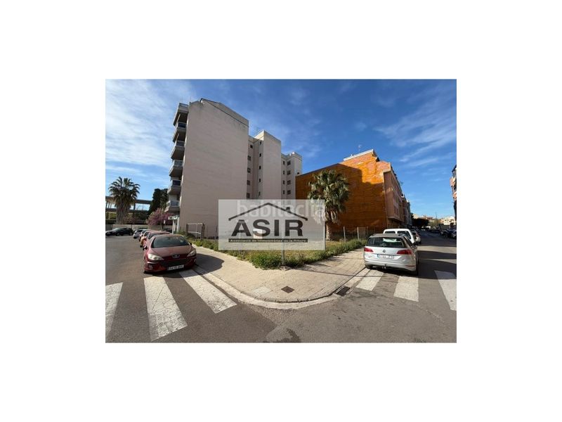 Foto 95cdbd60-ad3f-4559-b7bc-149d0a7e0c47. Pis a Sants Patrons Alzira