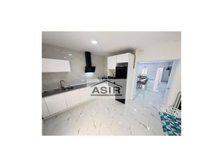 Casa  Calle joan sebastian elcano. Casa 3 habitaciones venta alzira