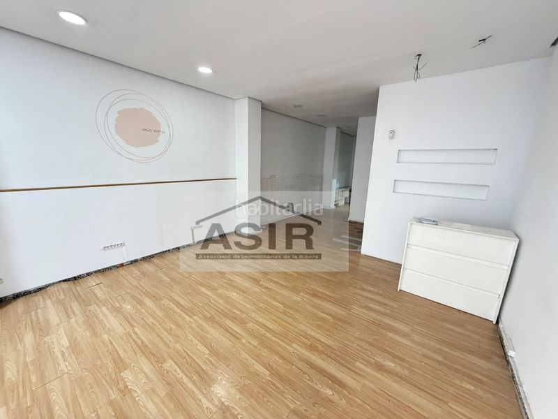 Foto 3c5cc1b6-2bb5-4a1c-be03-76c21f0c2533. Local comercial  venta en Carcaixent