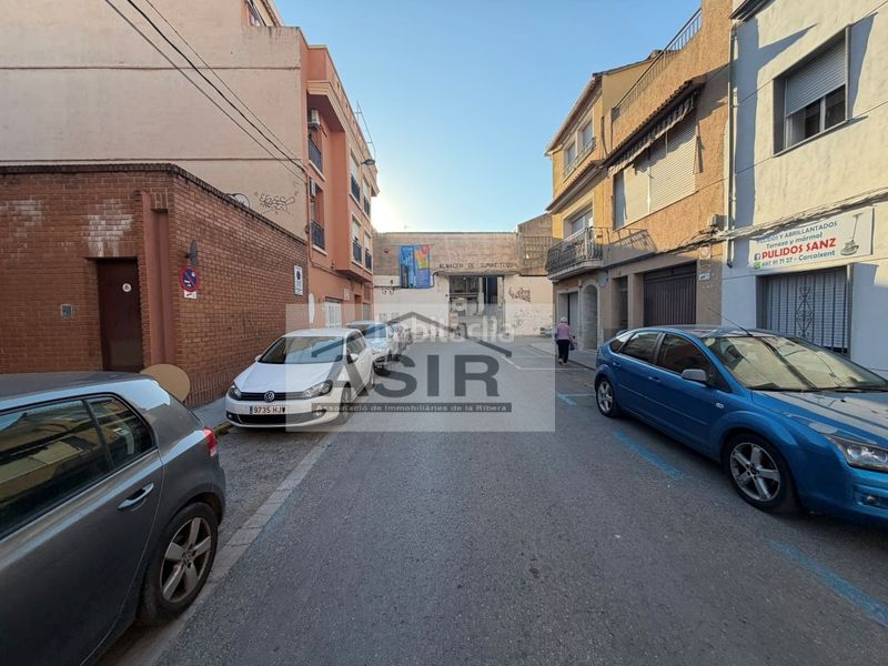 Foto 90a249c3-8174-4d11-881f-bd42dfb31bef. Local comercial  venta en Carcaixent