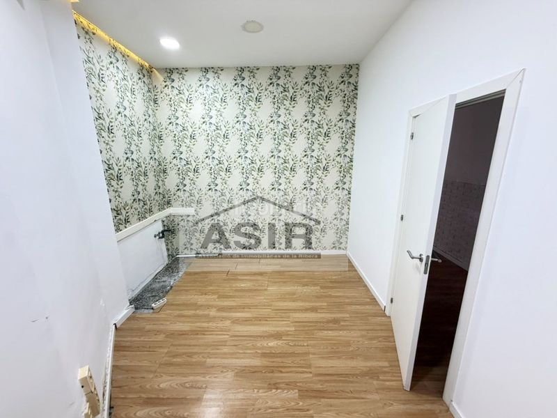 Foto dd129b6e-97e2-4d17-a2e6-156e5b10fad7. Local comercial  venta en Carcaixent