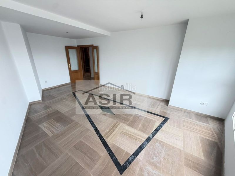 Foto 16baa2a3-4171-4113-8e7c-1b76ce56fcee. Pis amb aparcament a Algemesí