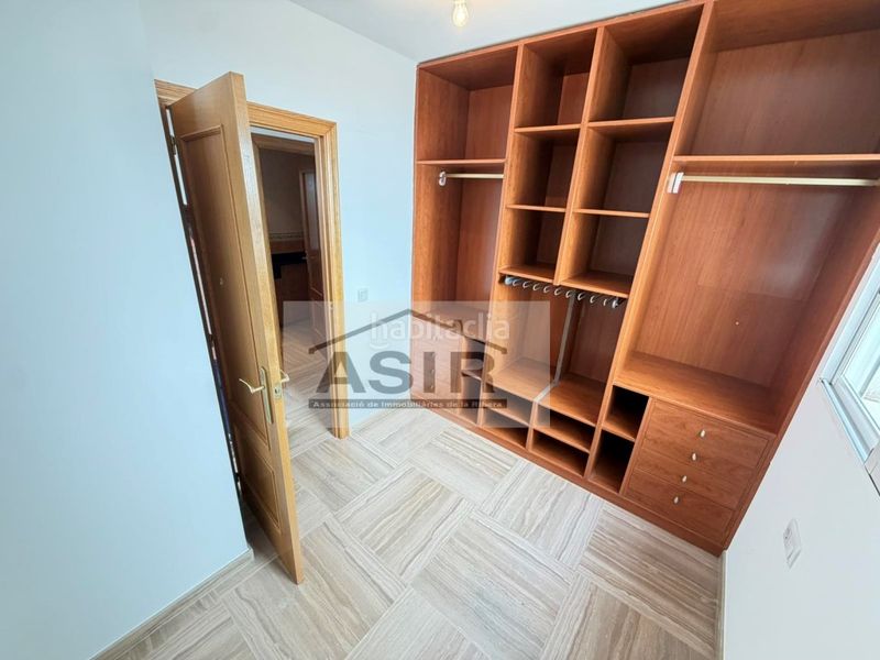 Foto eceed6d0-3966-4b74-902f-34eff186a461. Pis amb aparcament a Algemesí