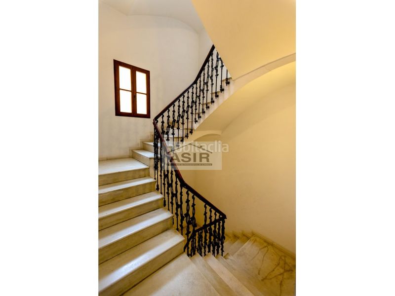 Foto 40430889-82bd-485c-be97-f704e43fe67a. Estudi a Xàtiva