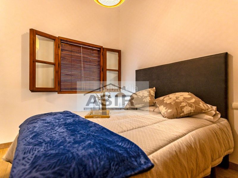 Foto 43c61158-c4bb-4569-80de-b7792ecfe1dc. Estudi a Xàtiva