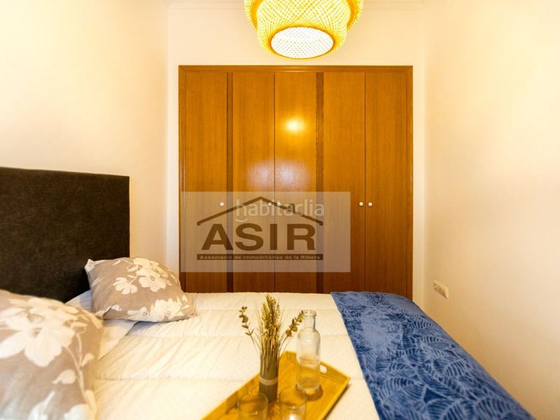 Foto bd4c2f02-3447-48f8-865b-fa01266d58b1. Estudi a Xàtiva