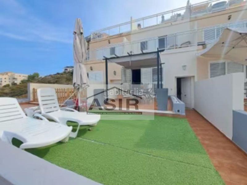 Foto 8630b8b2-3cc9-4c43-b3ef-52cf3b65e2a8. Casa amb aparcament piscina a El Faro Cullera