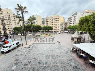 Lloguer Oficina  Plaza major. Oficina alquiler alzira
