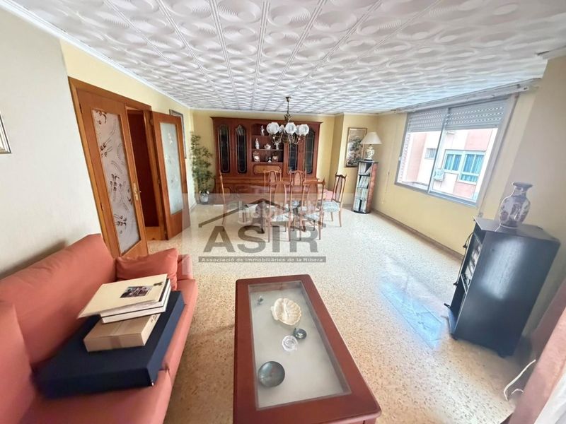 Foto b526d68a-9b41-4baf-9d62-1ed379aaace7. Pis a Albuixarres Alzira