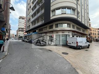 Local Comercial a Calle Santa Teresa