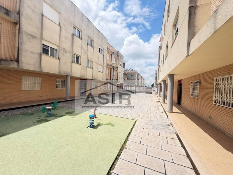 Foto f548b684-8d62-4e60-a3f5-41856bdf1de6. Pis amb aparcament a Benicull De Xúquer