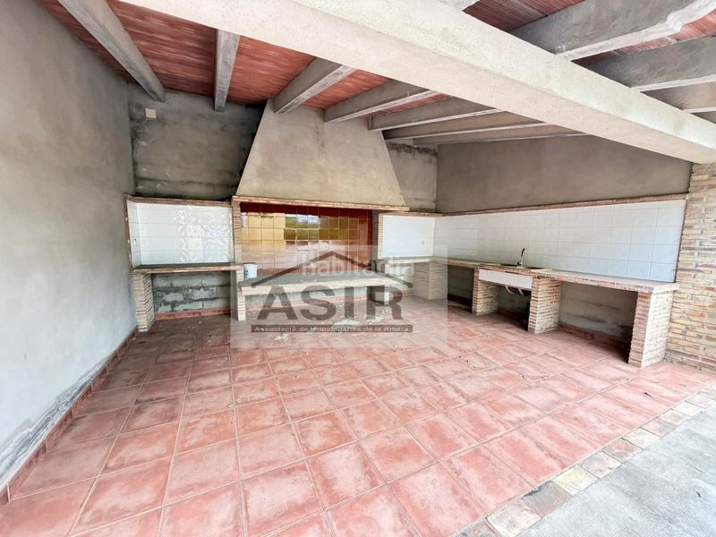 Foto f261f984-4875-4c55-81fc-f8cd07551889. Lloguer xalet amb aparcament piscina a Urbanitzacions i Pedanies Sud Alzira
