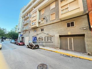 Aparcament cotxe  Calle simat. Garaje venta alzira