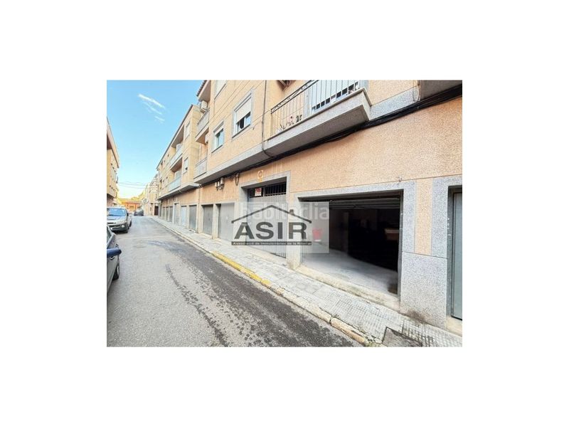 Foto a981abeb-7601-4a32-b4c9-8dace0aee7af. Aparcament cotxe a Carcaixent