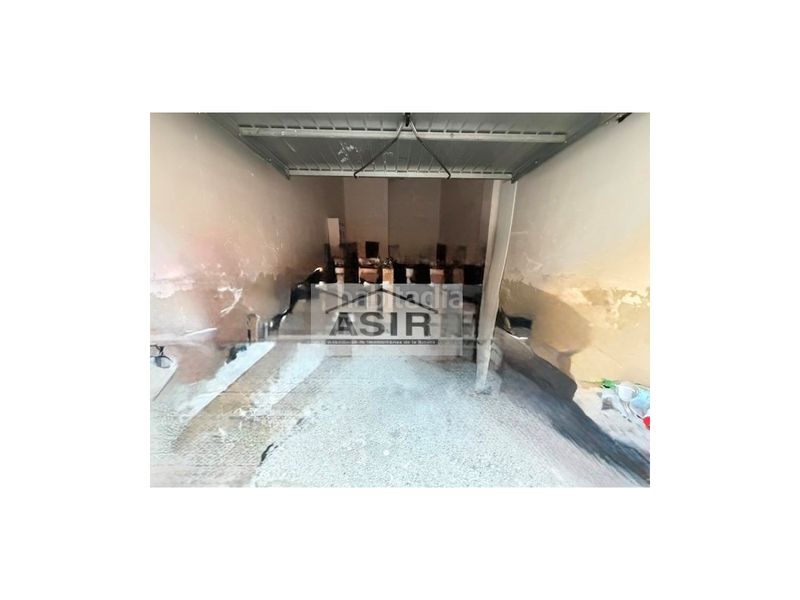 Foto aa5b7f86-3bd9-48d5-940d-02c5291ca294. Aparcament cotxe a Carcaixent