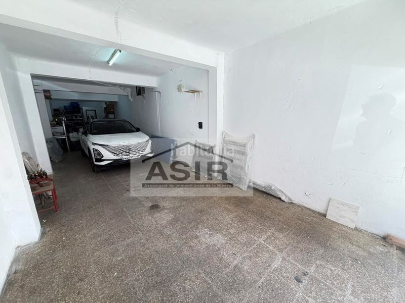 Foto 9fdd6305-276f-4b68-86cd-fff01c7ad2bb. Aparcament cotxe a Sants Patrons Alzira