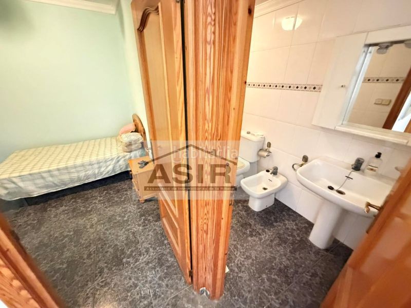 Foto b12e2f88-b07d-4ffe-ba08-0d2a498f128d. Casa a Centre Alzira