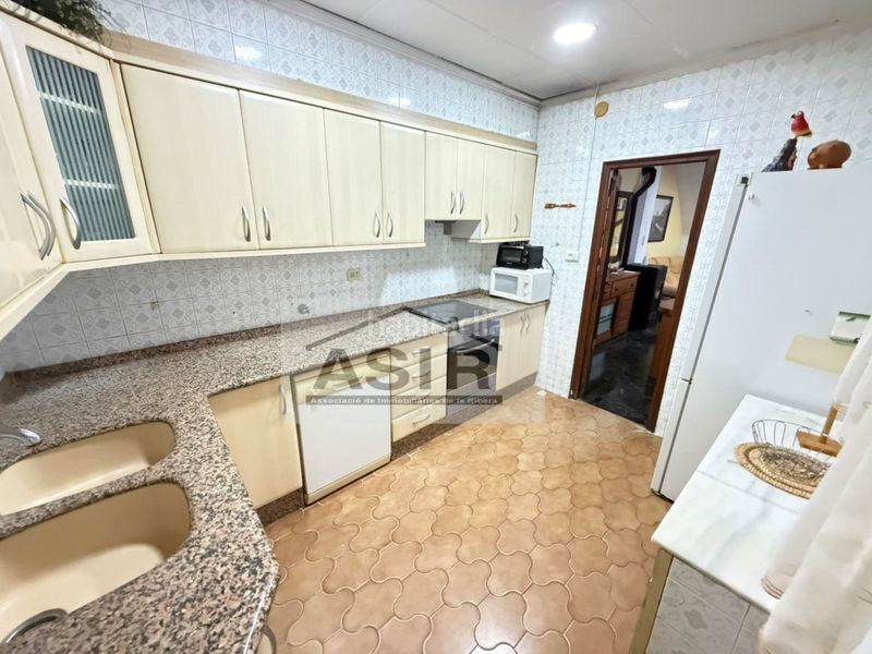 Foto c6143541-2ea3-488a-9f7b-d68d39cd2f98. Casa a Centre Alzira
