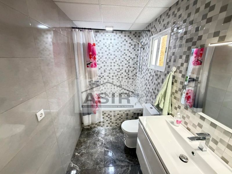 Foto 7fe7306c-9435-4102-aa83-fe5f1c5804d1. Casa a Polinyà de Xúquer