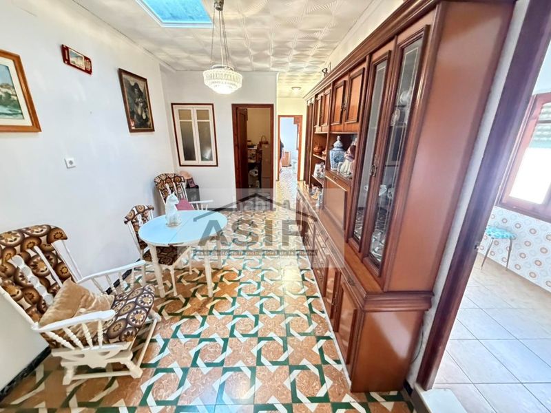 Foto a39ec7f3-c94f-4804-92f1-b5d501a5573c. Casa  5 habitaciones venta en Alquenència - Venècia Alzira