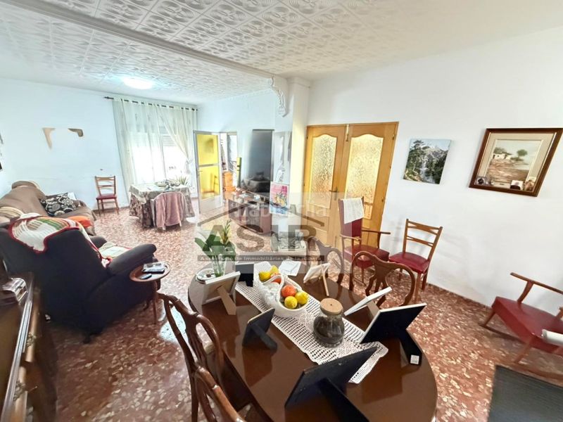 Foto 200a47c2-1acc-4130-9712-52ea5d6e2130. Casa amb aparcament a Alquerieta Alzira
