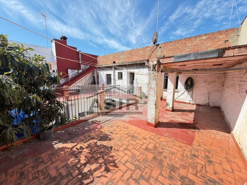 Foto 55ebdd5a-d5f1-498e-90eb-646b5f3b6ce9. Casa amb aparcament a Alquerieta Alzira