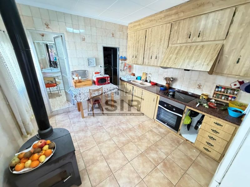 Foto e9cec237-9464-464e-b5c8-abe6422a822f. Casa amb aparcament a Alquerieta Alzira