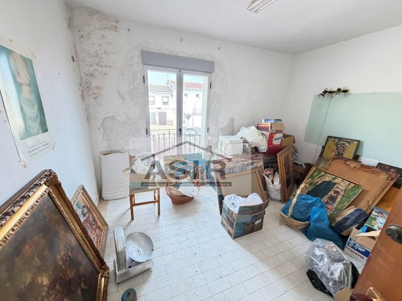 Foto 456f95fc-a985-4bb0-a203-270d67a5efb5. Casa amb aparcament a Rafelguaraf