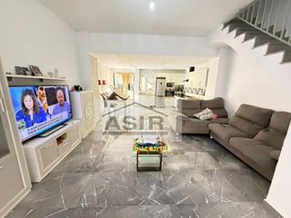 Haus  Calle camil dolz. Casa 6 habitaciones venta alzira
