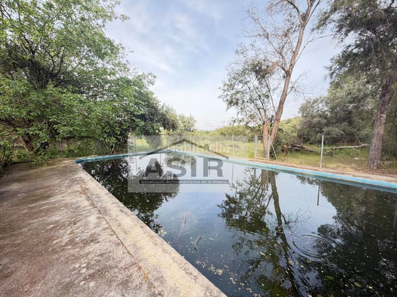 Foto ea2d574f-6088-4c7c-8bd0-76c5cf1cc698. Xalet amb aparcament piscina a Rafelguaraf
