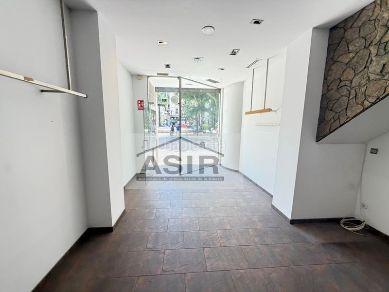 Foto 2ff56b98-1890-463f-83b4-fdb650696161. Edificio  venta en Centre Alzira