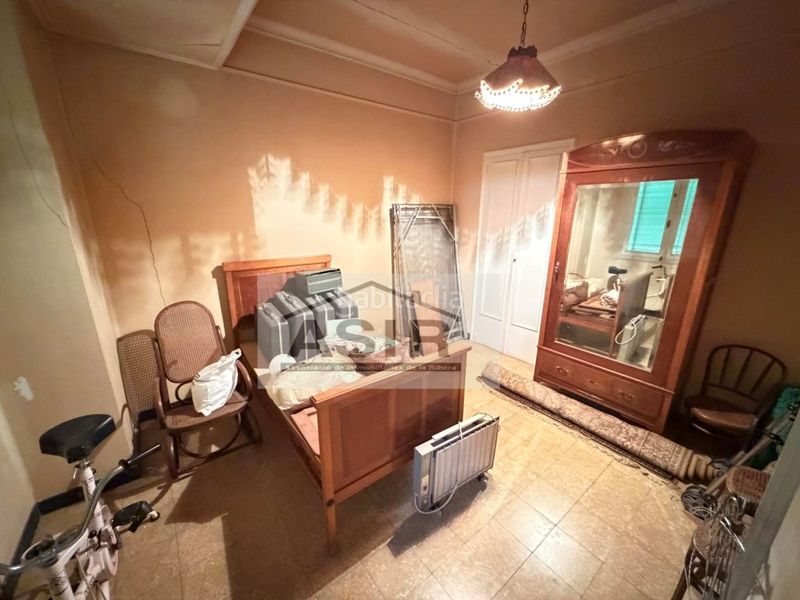 Foto 87634777-933d-4c4b-ab30-e29b8324e3fe. Edificio  venta en Centre Alzira