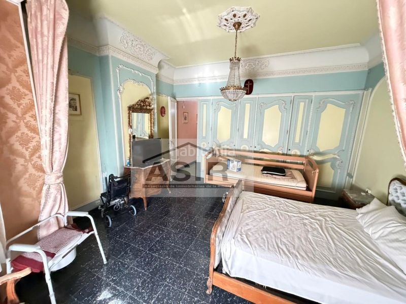 Foto a870c429-7e15-4dab-8aea-b8297d2d0bc0. Edificio  venta en Centre Alzira