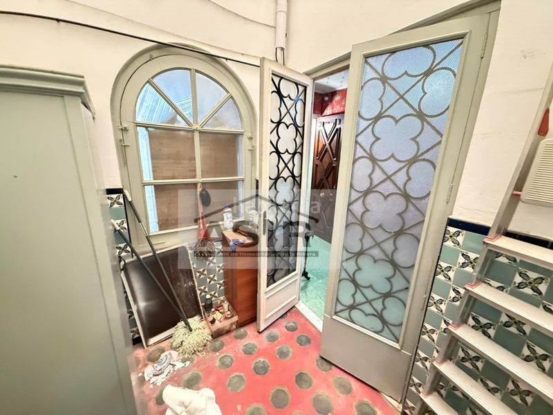 Foto e086b4a3-e0a2-4374-9f25-c15dfaeba301. Edificio  venta en Centre Alzira