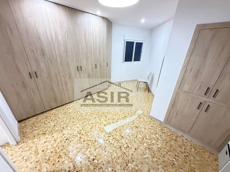 Foto 5f0fdf7b-a191-4e37-885f-0068ff9814cb. Estudi a La Vila Alzira