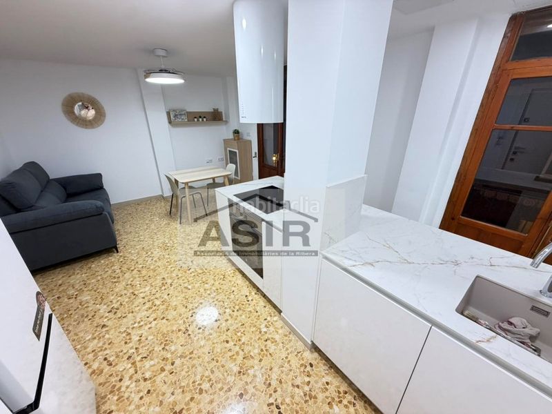 Foto ae1a138c-53ca-4ae2-a67c-0398a381f847. Estudi a La Vila Alzira