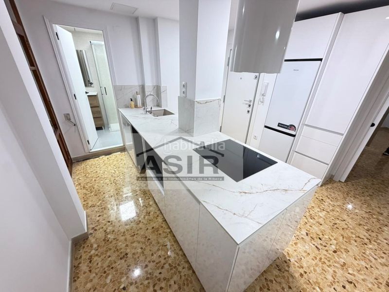 Foto bdde18fb-6627-41ec-8cd4-d61582d35714. Estudi a La Vila Alzira