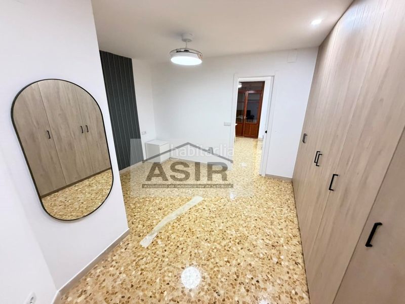 Foto e47e1f50-10f7-4470-a6cc-d14a14e28b5d. Estudi a La Vila Alzira
