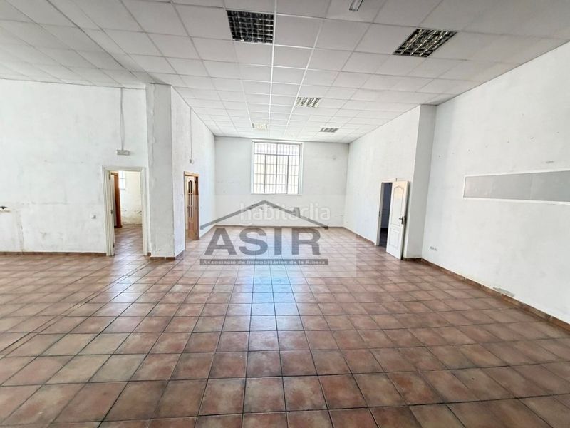 Foto 190e16bf-255d-4b97-919b-007b0d9619d4. Local comercial a Carcaixent