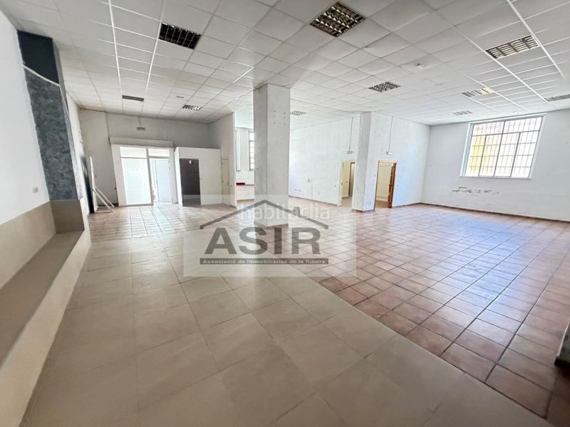 Foto 1d6b7452-7ce8-42f8-b717-5a99fed09132. Local comercial a Carcaixent