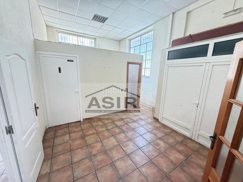 Foto 2f1e9ac2-ad5a-4ff7-aa27-f8c30ee4ce4a. Local comercial a Carcaixent