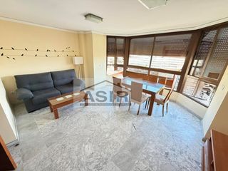 Rent Flat in Alquenència - Venècia. Bonito piso seminuevo con opción a garaje en la plaza mayor