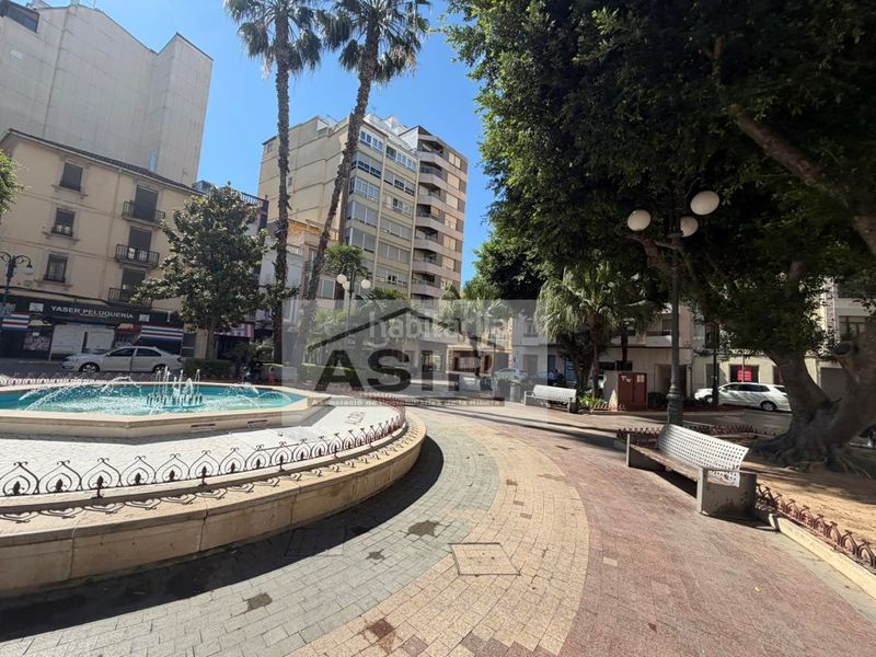 Foto e2cd5217-0992-45ee-abd7-992fa4205907. Edifici a Centre Alzira