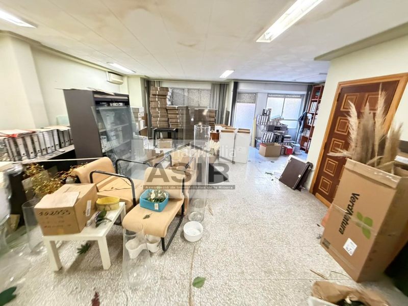 Foto 0e49ff06-d9b9-4d53-a1f2-ce1dc52e2fc4. Edificio  venta en Centre Alzira